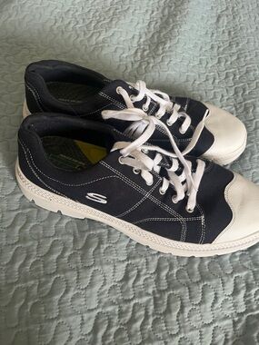 Skechers Navy and White Low-Top Lace-Up Sneakers